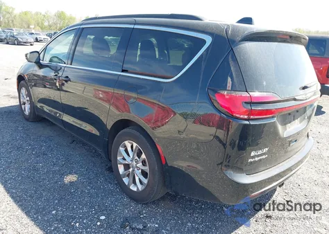2022 Chrysler Pacifica Touring L Awd z USA, uszkodzony, nr VIN 2C4RC3BG8NR228030